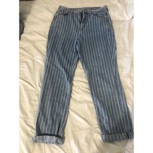 American Eagle Mom Jeans